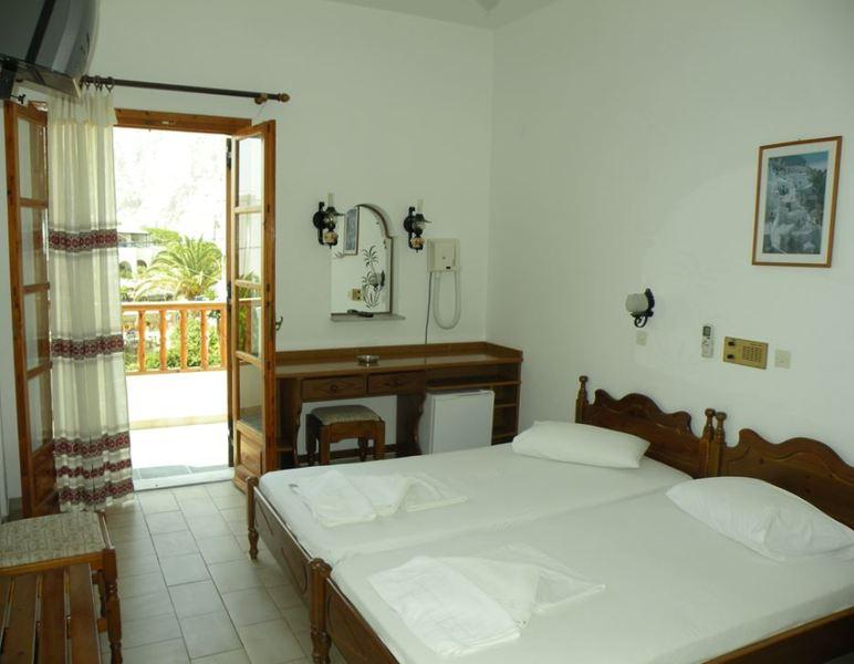 Armonia Hotel คามารี ภายนอก รูปภาพ