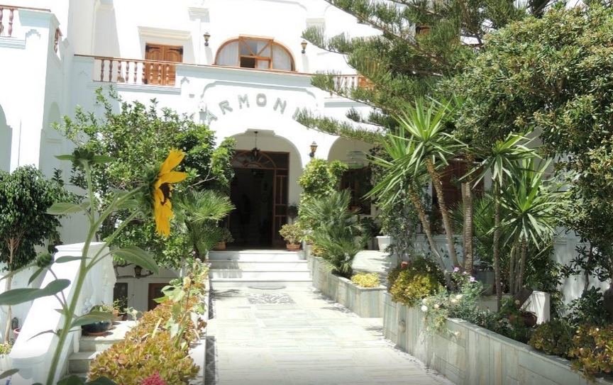 Armonia Hotel คามารี ภายนอก รูปภาพ